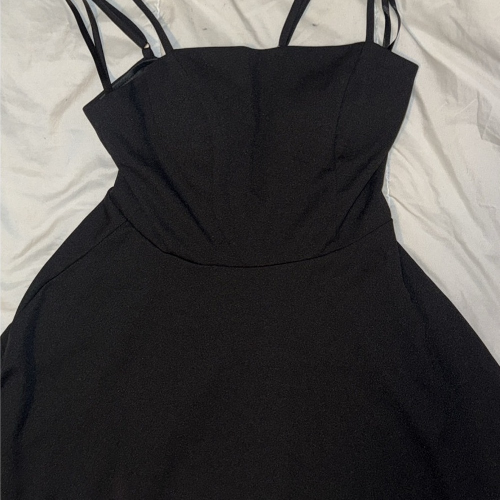 B. Smart Strapless Black Dress